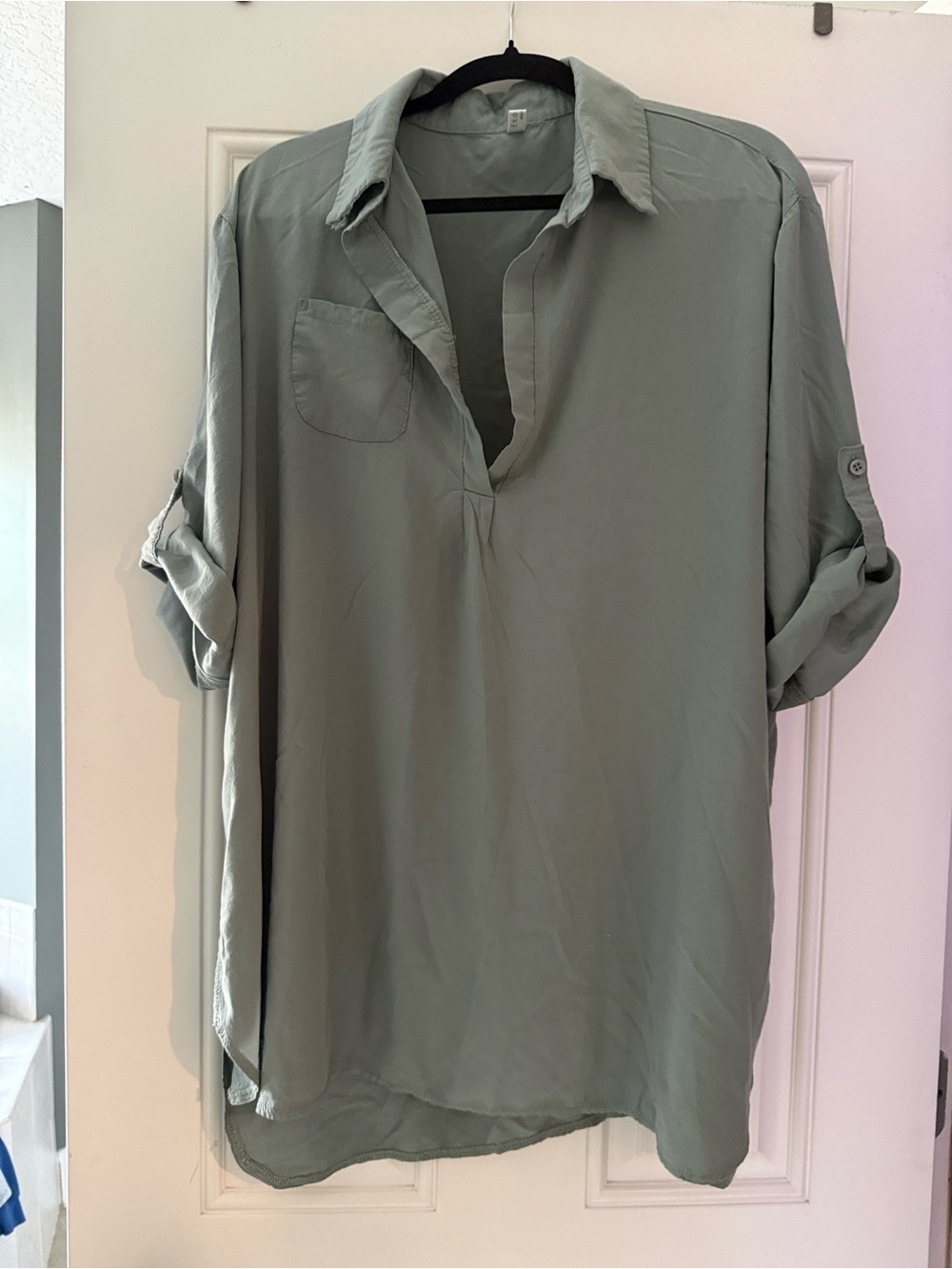 Women’s Sage Green V-Neck Button-Cuff Shirt Swim Cover Up